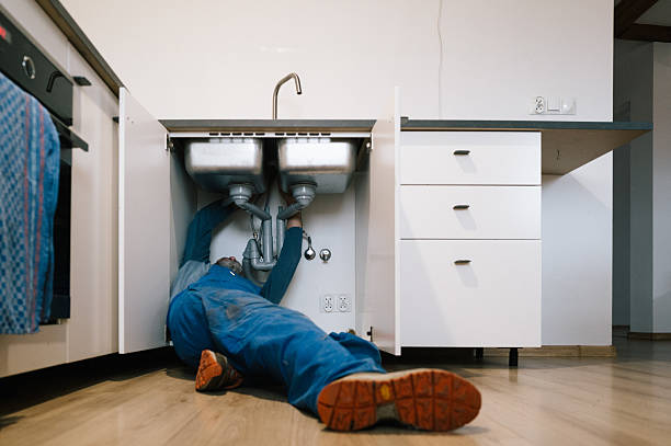 Professional Plumbing technician working in Hamlet, NC